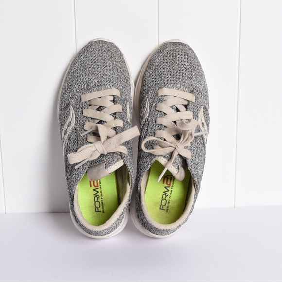 Saucony Women’s Kinetarelar, Gray and Cream Sneakers, size 8 - Picture 8 of 10